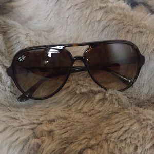 Ray ban sunglasses ( tortoise print )